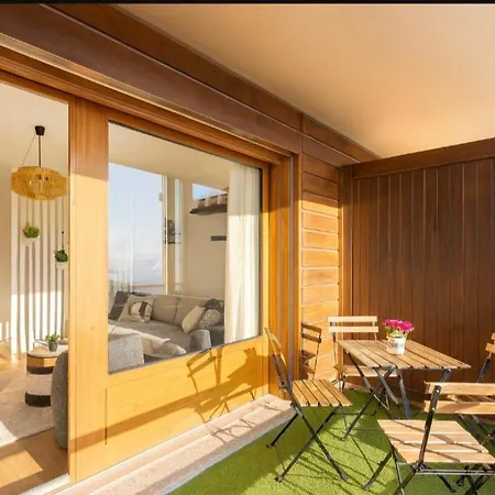 Vue Imprenable Sur Les Alpes Et Parking Prive Gratuit アパート クラン